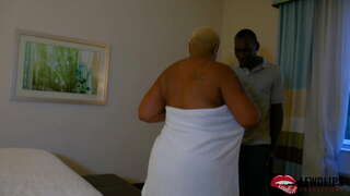 ���ેડી Onyxx ચોદવુ તેના મસાજ થેરાપિસ્ટ