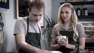 Mladý muž přiznává, že jeho GF, že ji podváděl, protože sex