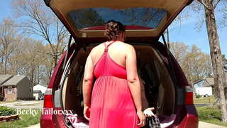 E rrezikshme publike të bëni seks në rrugë me pemë të gjerë në mes të ditës