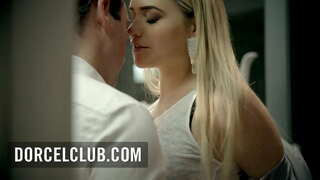 Bersemangat seks dengan istri cantik Mia Malkova