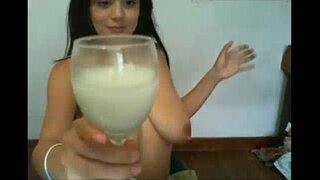 Milky Kecantikan Panas Video