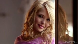 Babes - PERKY በቀዳሚ ግምገማዎች ላይ የታዘዘ