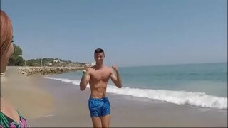 Të rinj Kitty Dashuri i pëlqen të bang djemtë në mes të vendit!